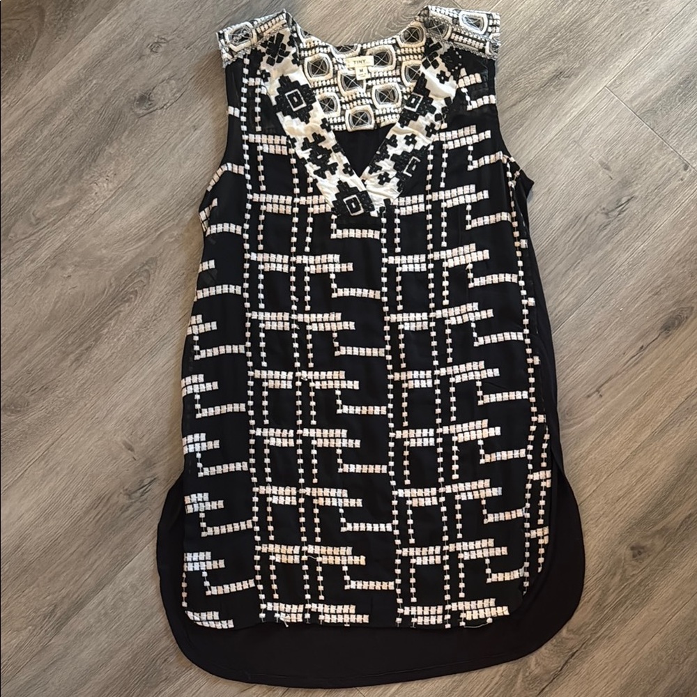 Anthropologie Tiny tunic black medium